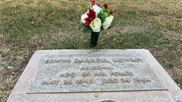 Flower delivery for Edwin Darrell Lowrey