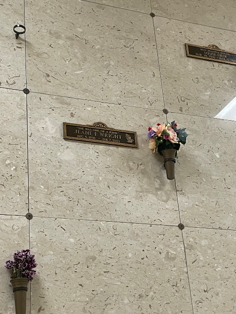 Flower delivery for Jeane Ann wright