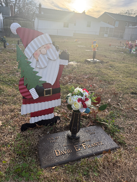 Flower delivery for David E Frantz