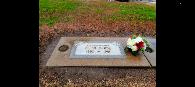 Flower delivery for Ellen McRae