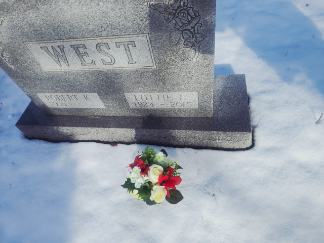 Flower delivery for Lottie Laura West