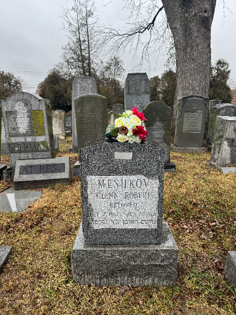Flower delivery for Glenn Robert Meshkov
