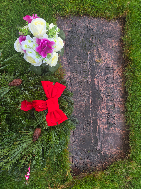 Flower delivery for Rosie Emily Hueneka