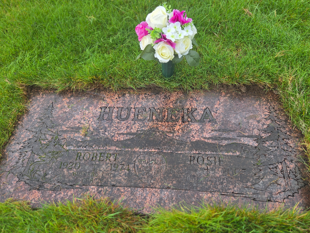 Flower delivery for Rosie Emily Hueneka