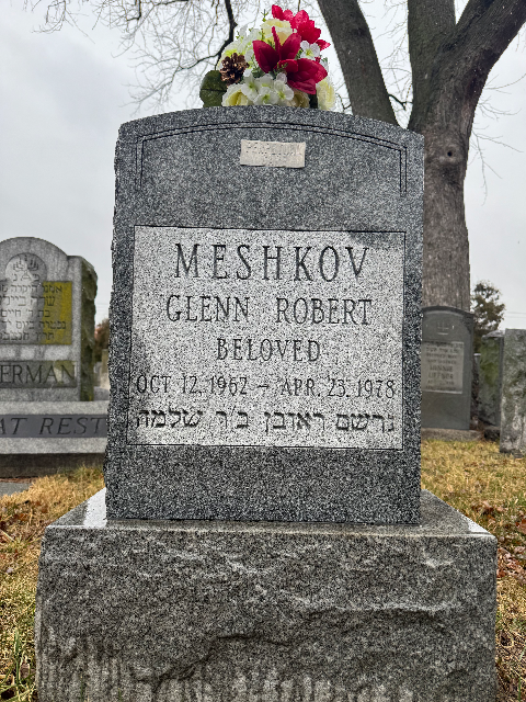Flower delivery for Glenn Robert Meshkov