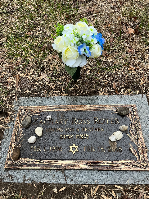 Flower delivery for Zachary Ross Roter