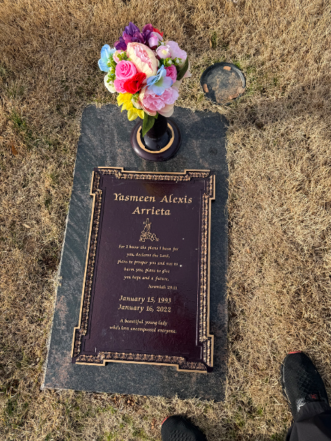 Flower delivery for Yasmeen Alexis Arrieta