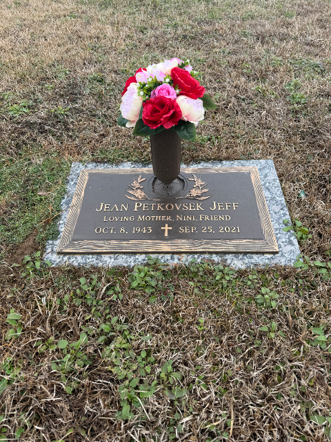 Flower delivery for Jean Petkovsek Jeff