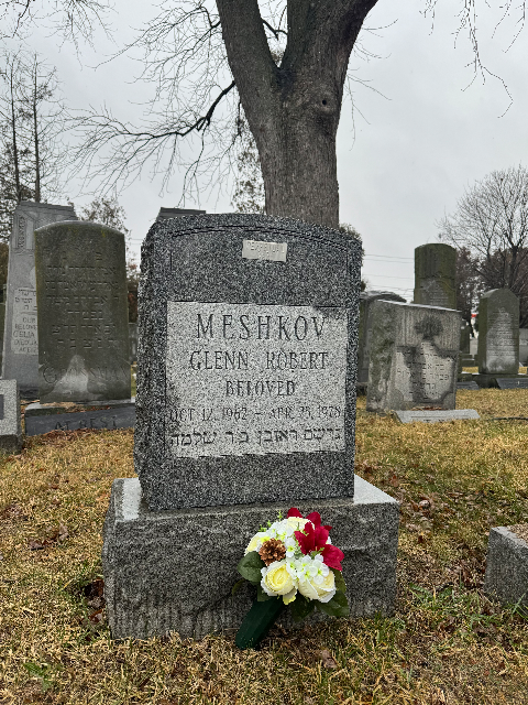 Flower delivery for Glenn Robert Meshkov