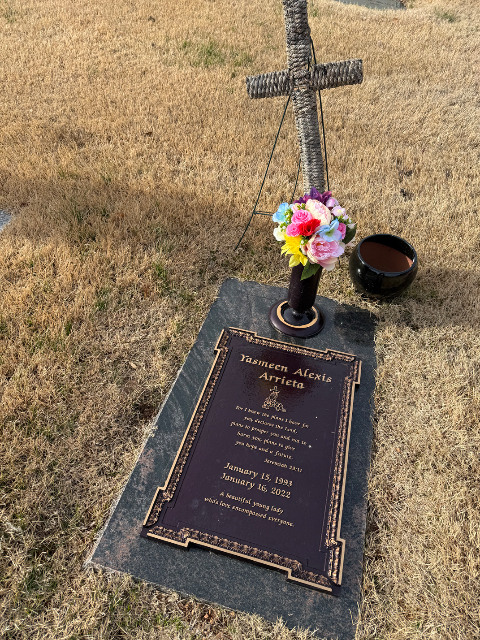 Flower delivery for Yasmeen Alexis Arrieta