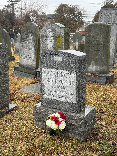 Flower delivery for Glenn Robert Meshkov