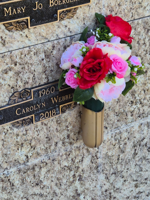 Flower delivery for Carolyn Webber