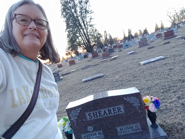 Flower delivery for Eloise Clair Shearer