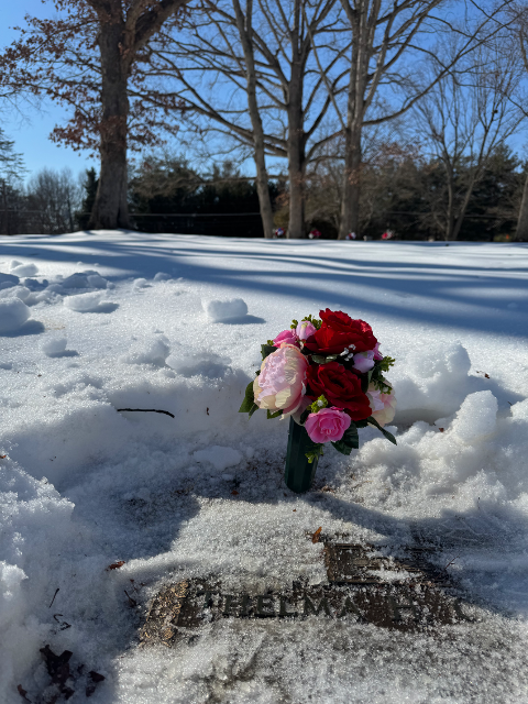 Flower delivery for Thelma Ruth/Heitsenrether Clarke