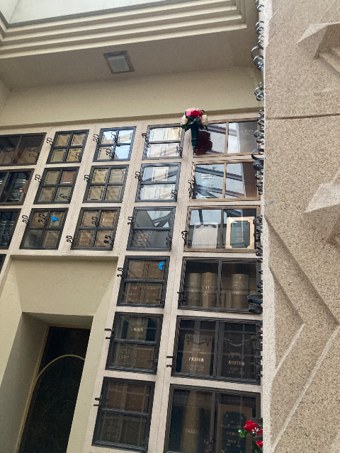 Flower delivery for Amanda L Leeds