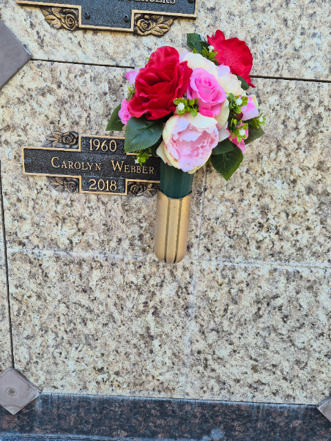 Flower delivery for Carolyn Webber