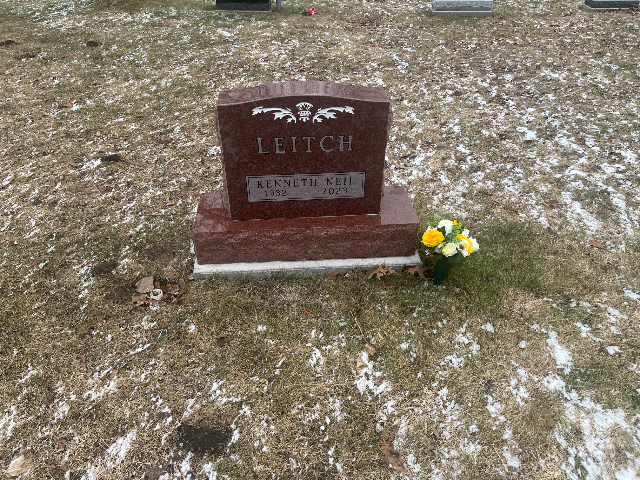 Flower delivery for Kenneth Neil Leitch