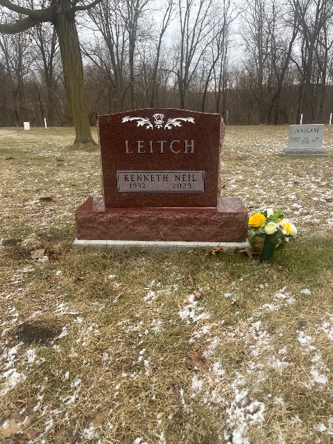 Flower delivery for Kenneth Neil Leitch