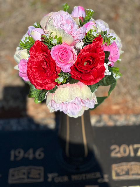 Flower delivery for Queen Ester Williams