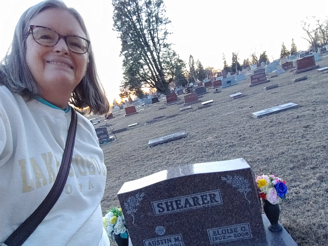 Flower delivery for Eloise Clair Shearer