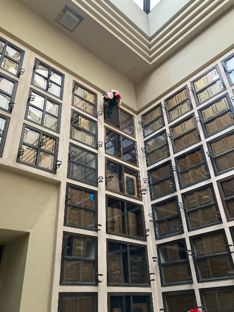 Flower delivery for Amanda L Leeds