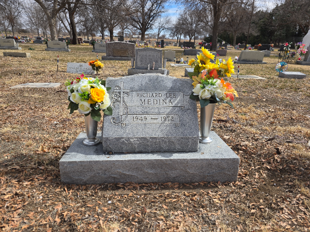 Flower delivery for Richard Lee Medina