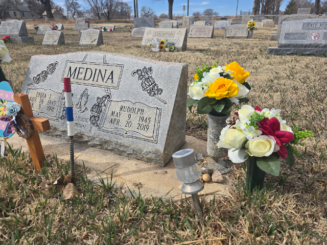 Flower delivery for Rudolph Fermin Medina