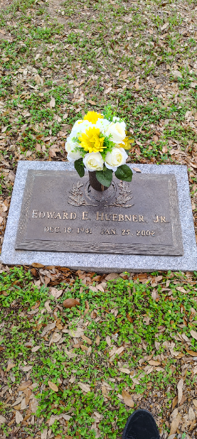 Flower delivery for Edward Eddie Huebner
