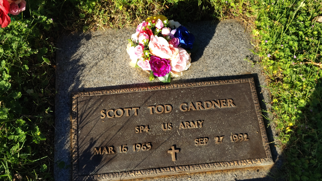 Flower delivery for Scott T Gardner