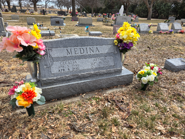 Flower delivery for Arthur Arellano Medina