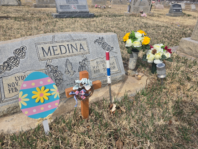 Flower delivery for Rudolph Fermin Medina