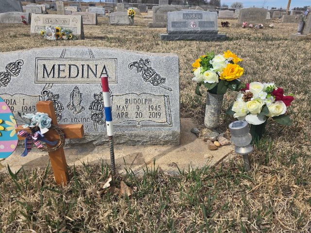 Flower delivery for Rudolph Fermin Medina