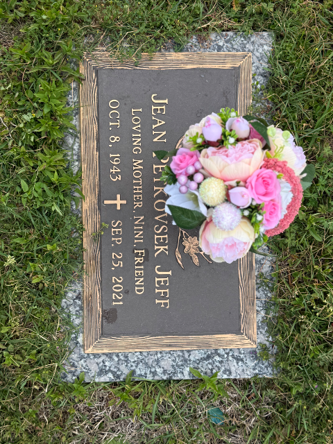 Flower delivery for Jean Petkovsek Jeff