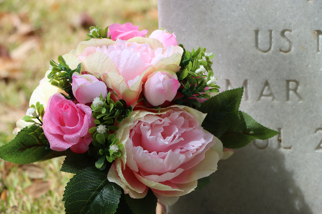 Flower delivery for Kenneth Jose Tolles