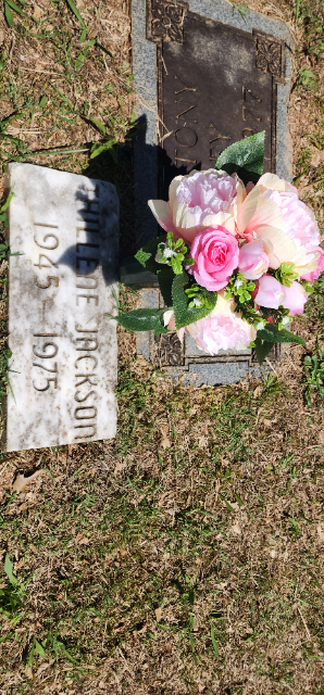 Flower delivery for Thillene Jackson