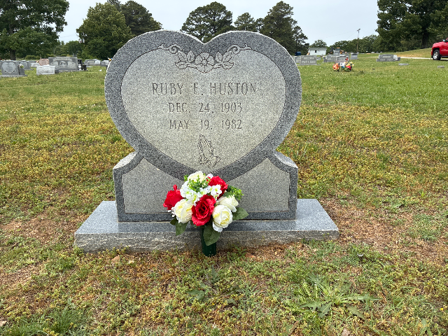 Flower delivery for Ruby E. Huston