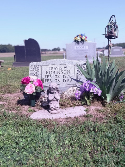 Flower delivery for Travis Wade Robinson