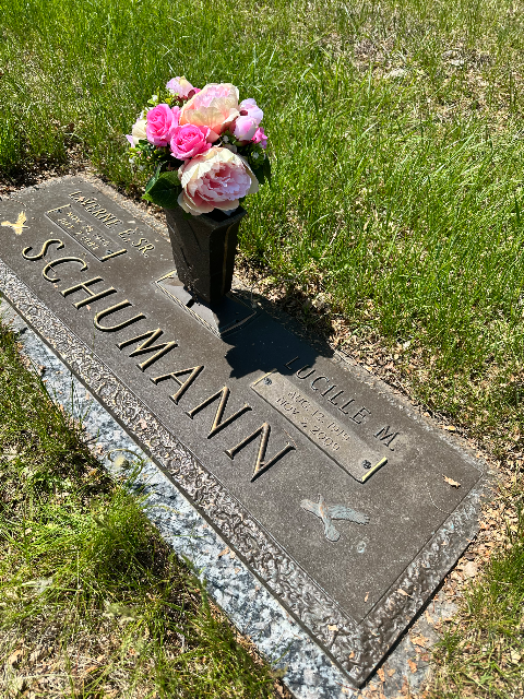 Flower delivery for Lucille Balluff Schumann