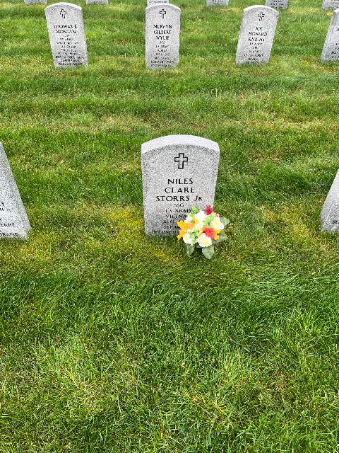 Flower delivery for Niles Clare Storrs
