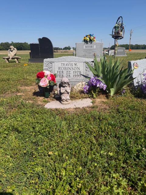 Flower delivery for Travis Wade Robinson