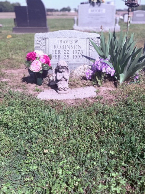 Flower delivery for Travis Wade Robinson