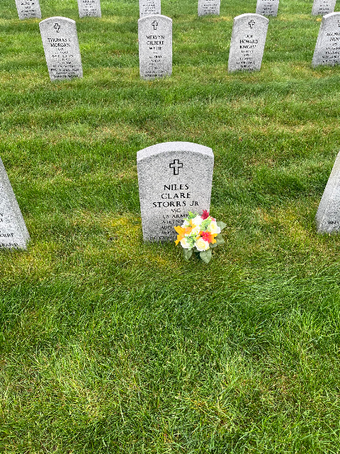 Flower delivery for Niles Clare Storrs