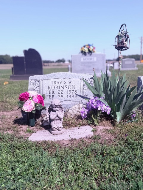 Flower delivery for Travis Wade Robinson