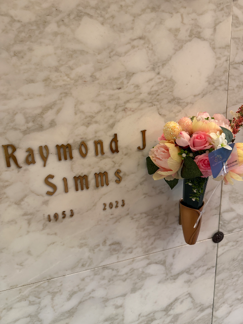 Flower delivery for Raymond J. Simms