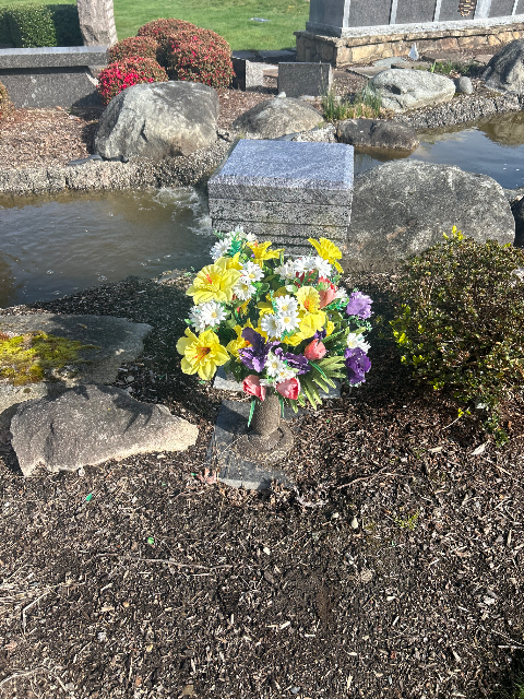 Flower delivery for Bonnie McDonald