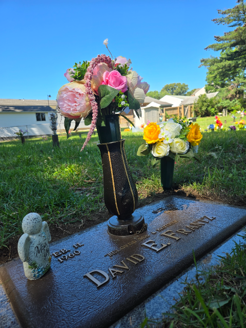 Flower delivery for David E Frantz