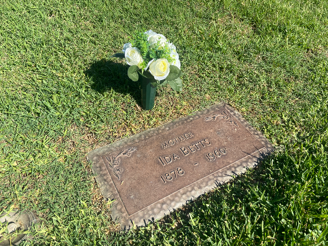 Flower delivery for Ida Eliza Walker Betts