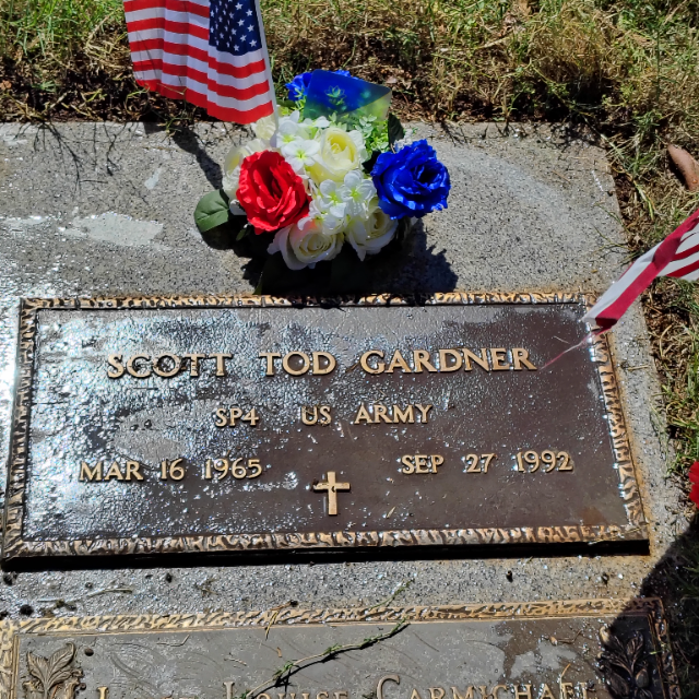 Flower delivery for Scott T Gardner