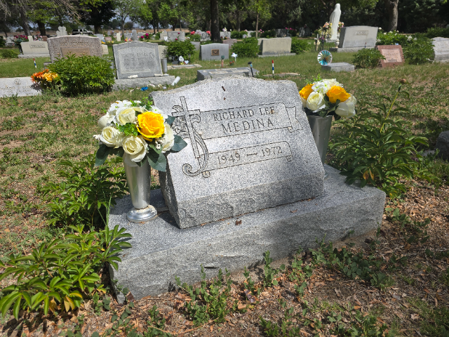 Flower delivery for Richard Lee Medina
