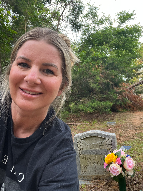 Flower delivery for Lucy Pointer Sanders